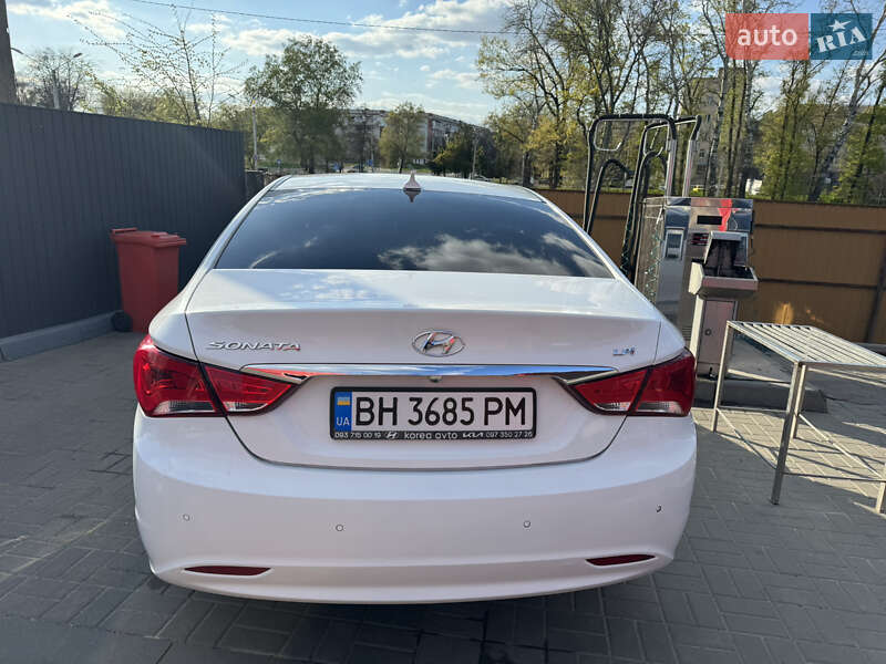 Седан Hyundai Sonata 2013 в Измаиле