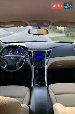 Седан Hyundai Sonata 2013 в 