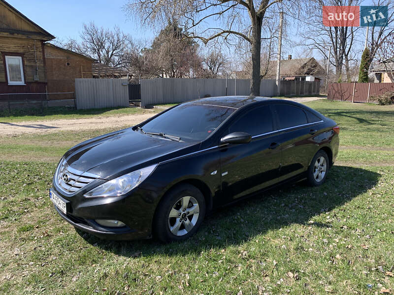 Hyundai Sonata 2011