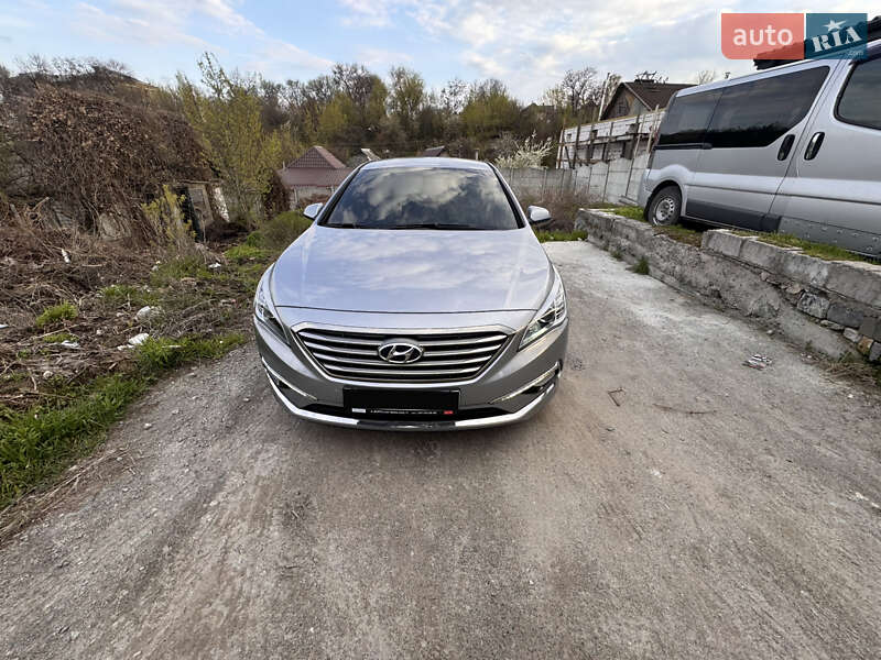Седан Hyundai Sonata 2015 в 