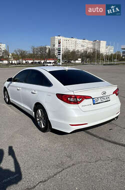 Седан Hyundai Sonata 2015 в 