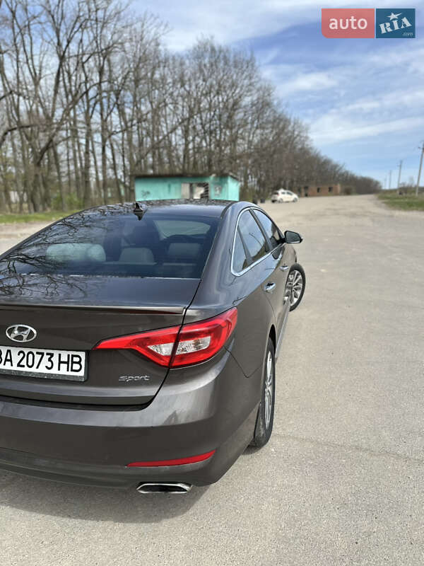 Седан Hyundai Sonata 2015 в Умани