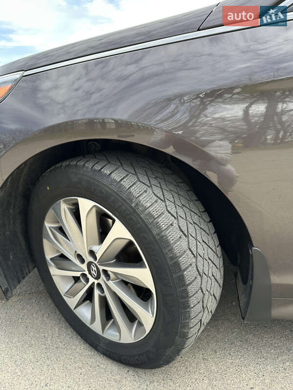 Седан Hyundai Sonata 2015 в Умани