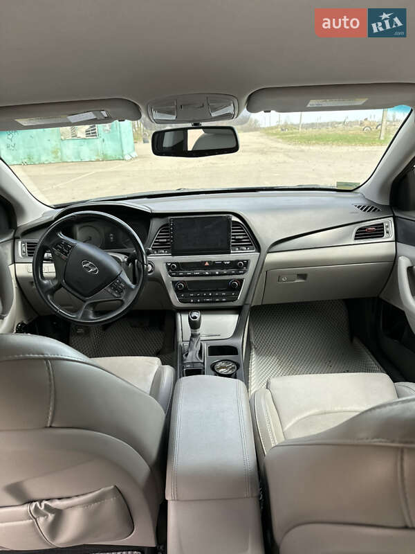 Седан Hyundai Sonata 2015 в Умани