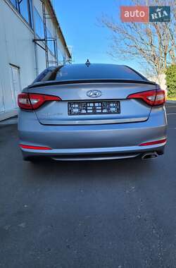Седан Hyundai Sonata 2015 в 