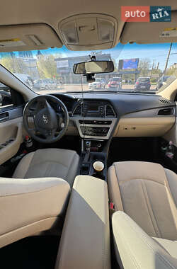Седан Hyundai Sonata 2015 в 