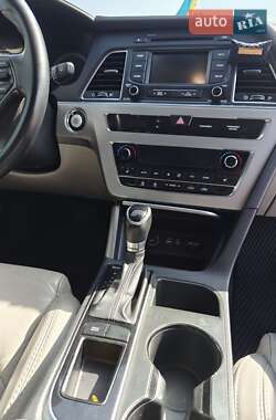 Седан Hyundai Sonata 2015 в 