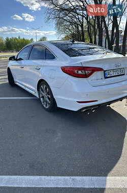 Седан Hyundai Sonata 2015 в 