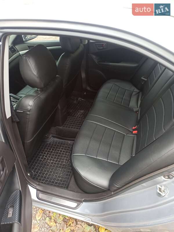 Седан Hyundai Sonata 2009 в Ужгороде