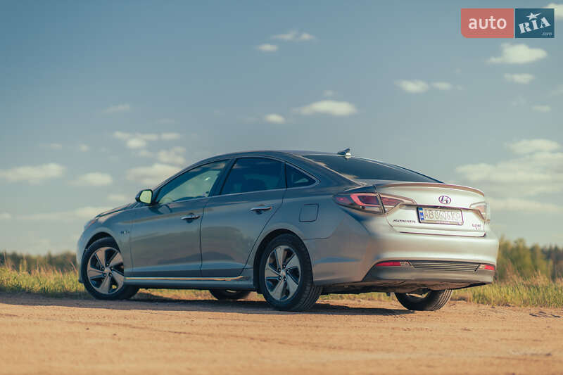Седан Hyundai Sonata 2016 в Житомире