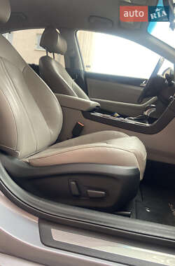 Седан Hyundai Sonata 2016 в Житомирі