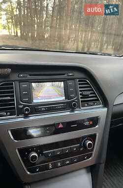 Седан Hyundai Sonata 2015 в 