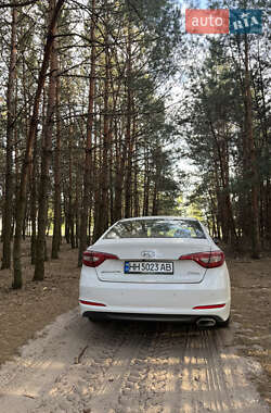 Седан Hyundai Sonata 2015 в 