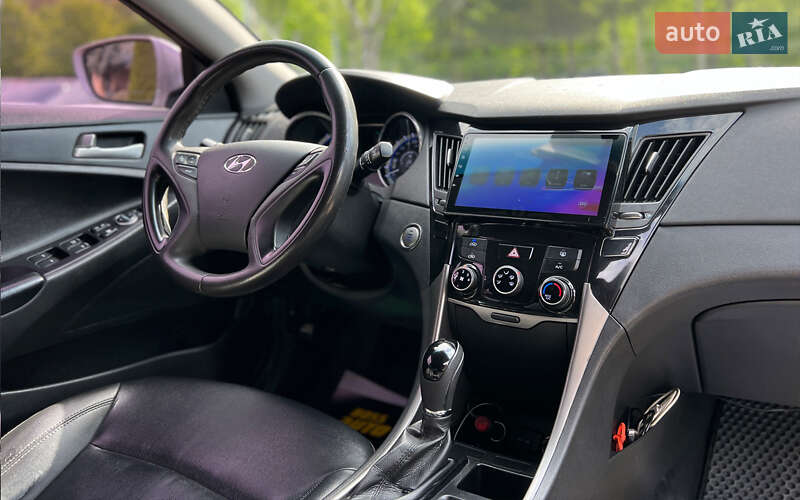 Седан Hyundai Sonata 2015 в Львове