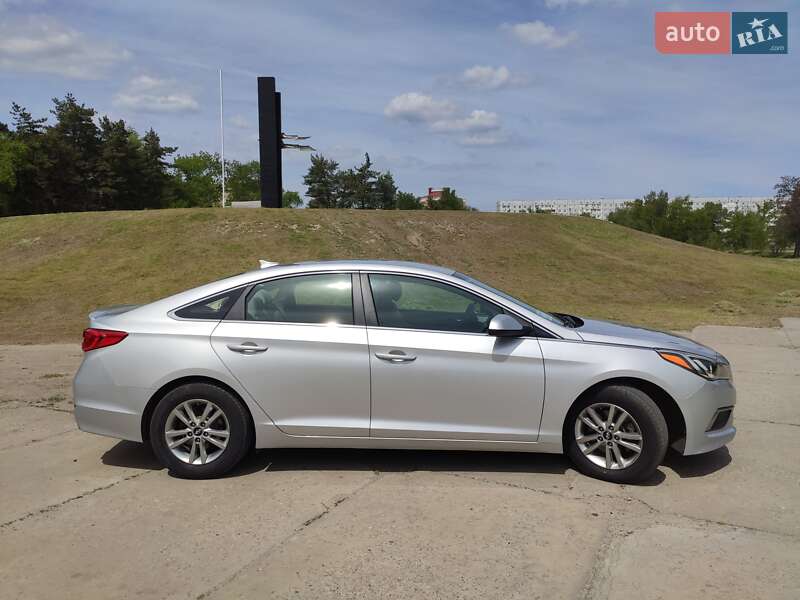 Седан Hyundai Sonata 2016 в Ровно