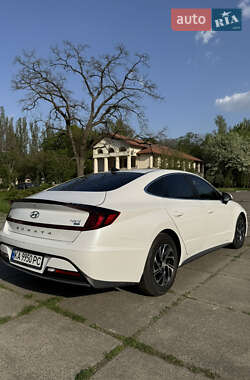 Седан Hyundai Sonata 2021 в 