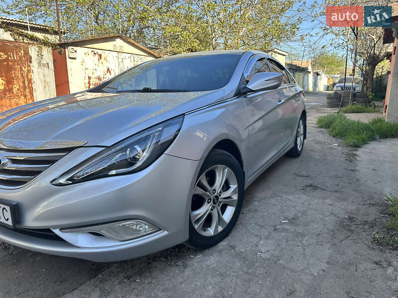 Hyundai Sonata 2013