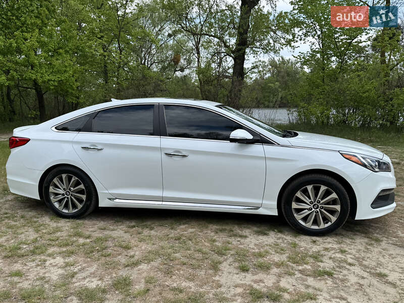 Седан Hyundai Sonata 2016 в Киеве