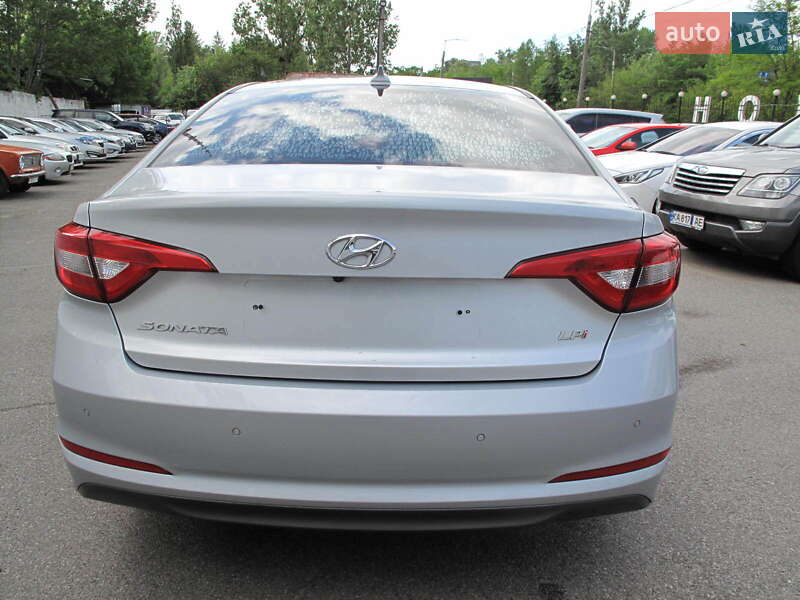 Седан Hyundai Sonata 2016 в Киеве