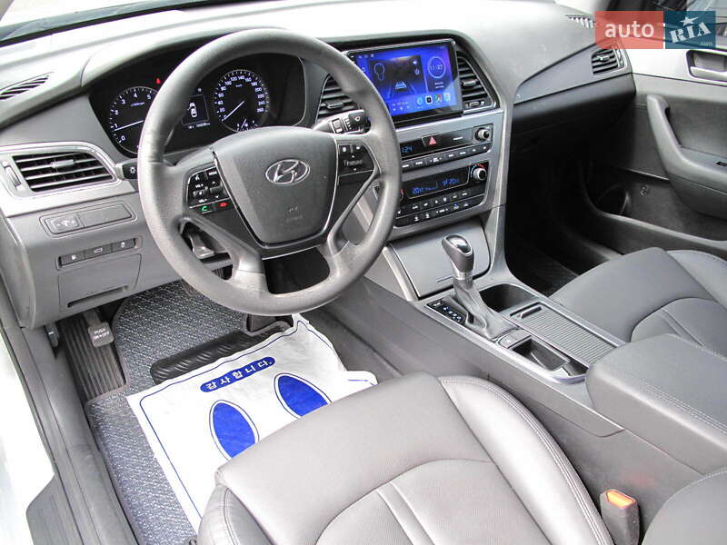Седан Hyundai Sonata 2016 в Киеве