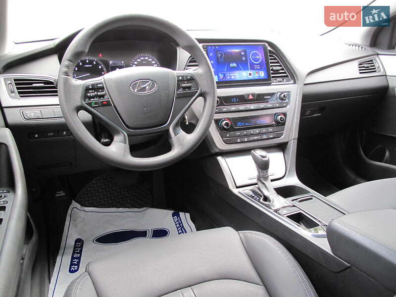 Седан Hyundai Sonata 2016 в Киеве
