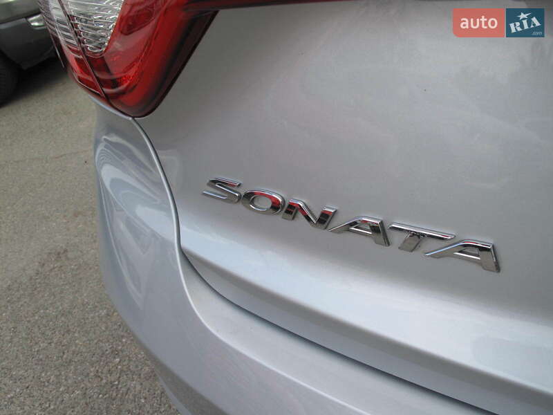Седан Hyundai Sonata 2016 в Киеве