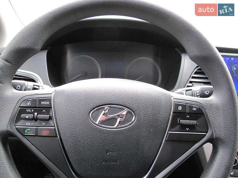 Седан Hyundai Sonata 2016 в Киеве