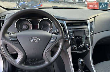 Седан Hyundai Sonata 2013 в 