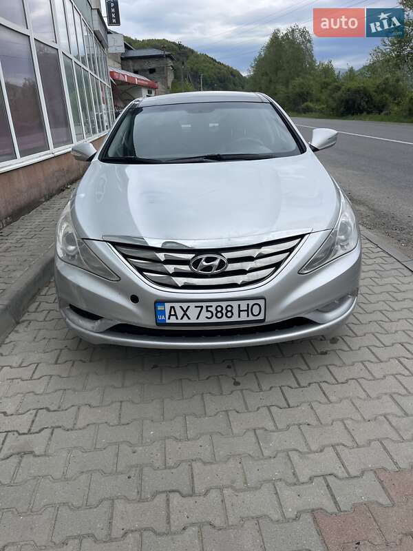 Hyundai Sonata 2010