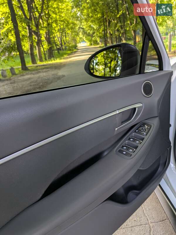 Седан Hyundai Sonata 2019 в Киеве