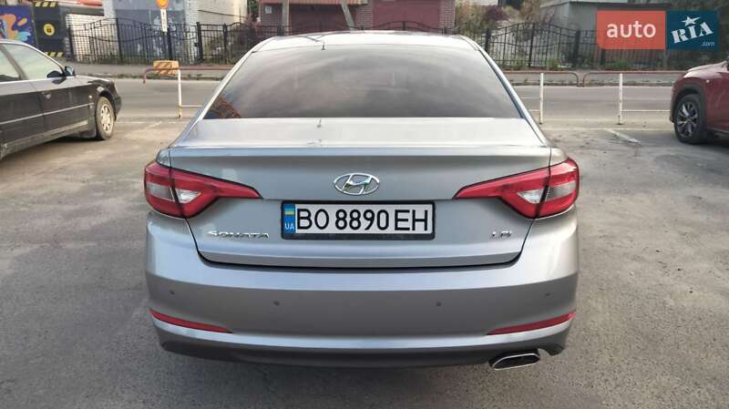 Седан Hyundai Sonata 2016 в Новоднестровске