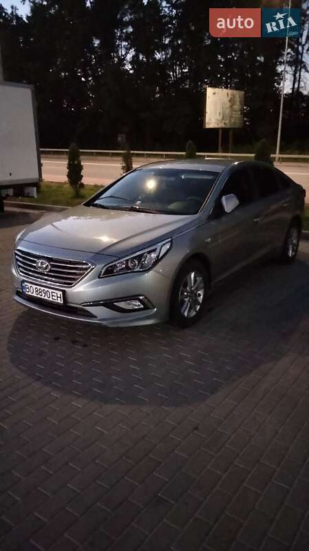 Седан Hyundai Sonata 2016 в Новоднестровске