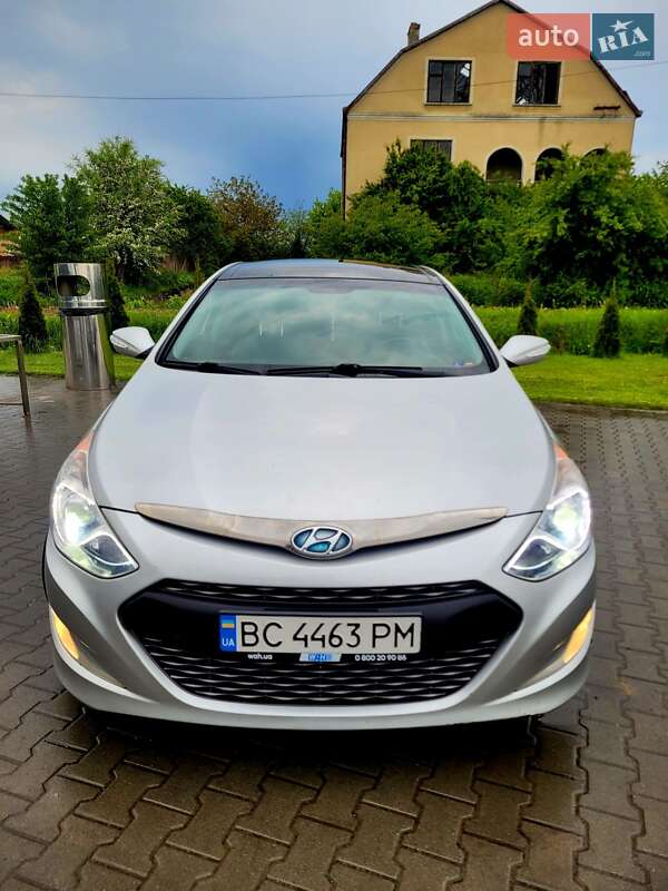 Седан Hyundai Sonata 2014 в Львове