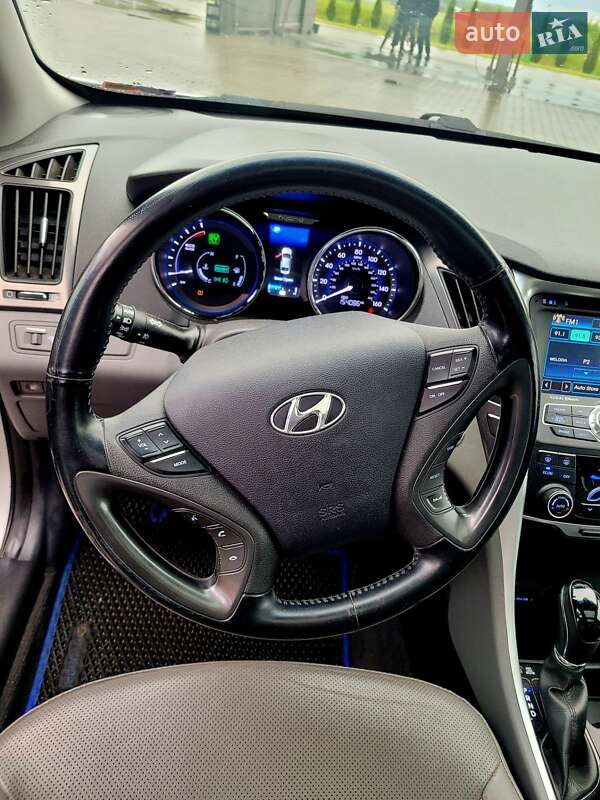 Седан Hyundai Sonata 2014 в Львове