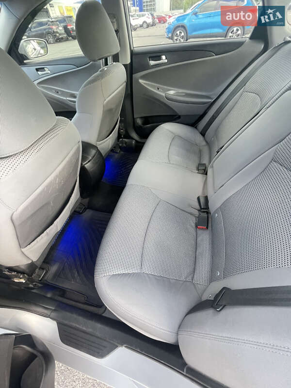 Седан Hyundai Sonata 2011 в Киеве фото 10 Седан Hyundai Sonata 2011 в Киеве