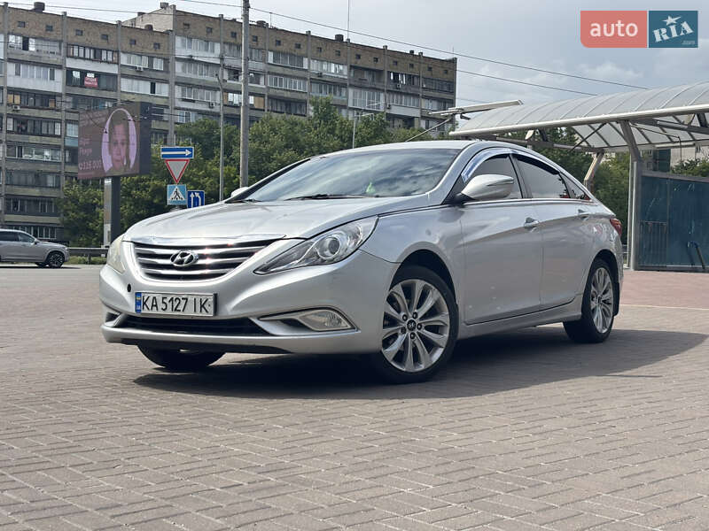 Hyundai Sonata 2012