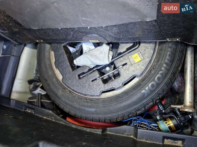 Седан Hyundai Sonata 2010 в Ромнах