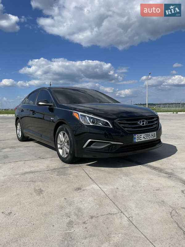 Седан Hyundai Sonata 2015 в Вознесенську
