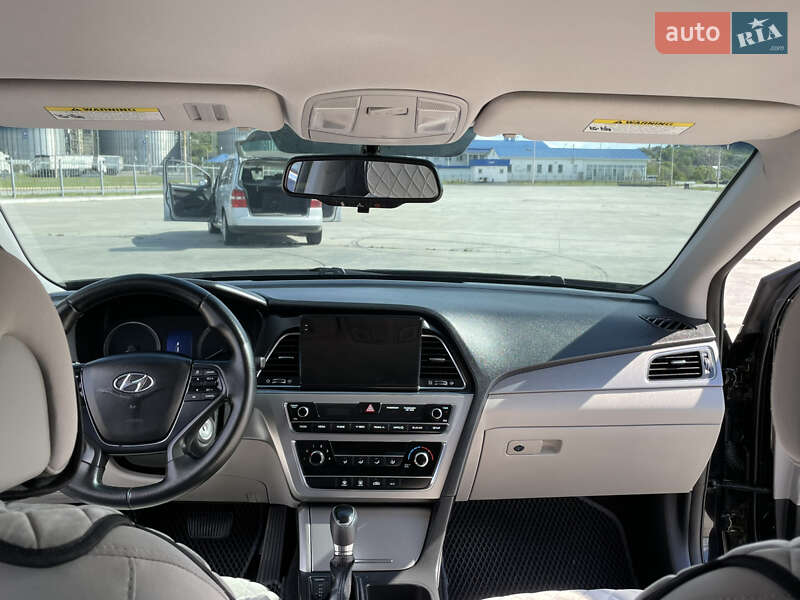 Седан Hyundai Sonata 2015 в Вознесенську