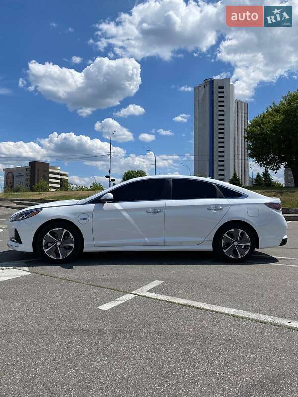 Седан Hyundai Sonata 2018 в Киеве