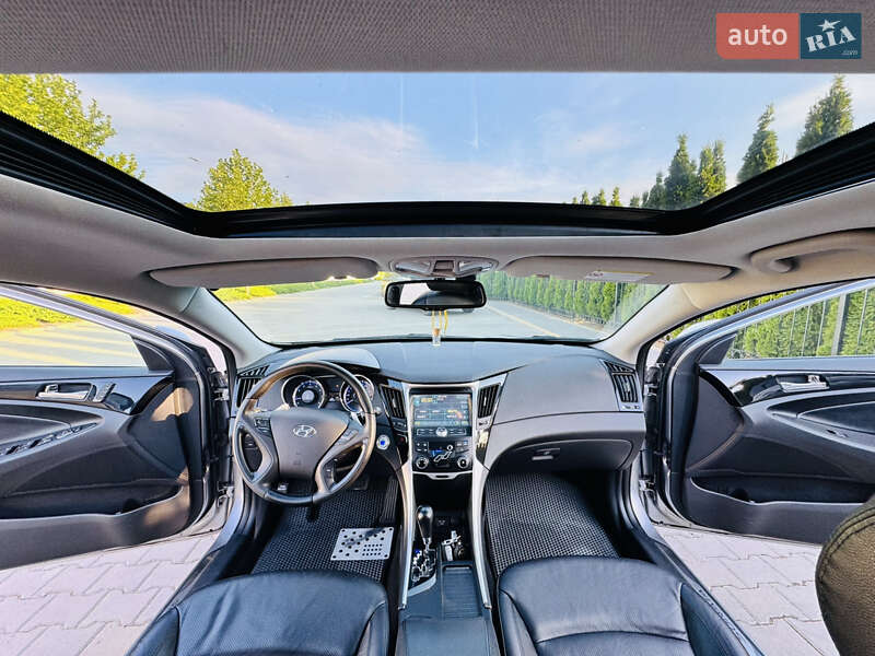 Hyundai Sonata 2010