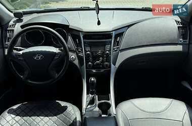 Седан Hyundai Sonata 2013 в 
