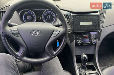 Седан Hyundai Sonata 2013 в 