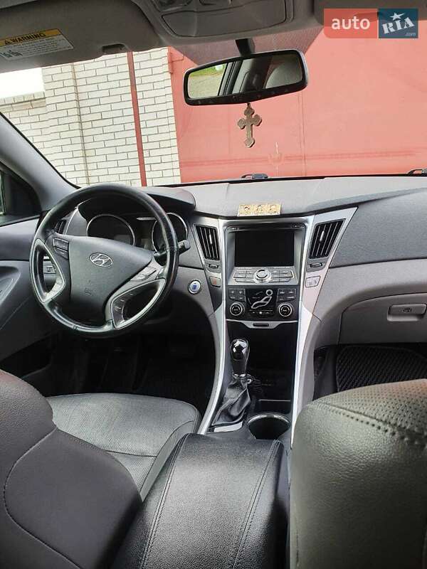 Седан Hyundai Sonata 2013 в Измаиле