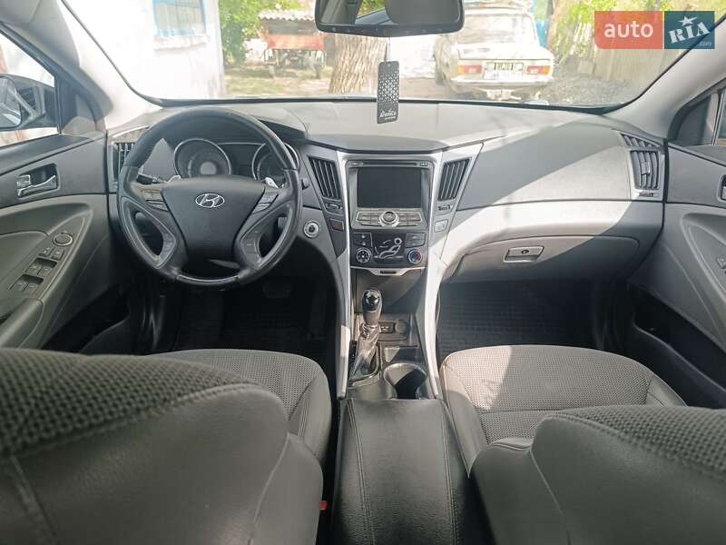 Седан Hyundai Sonata 2013 в Гайвороне