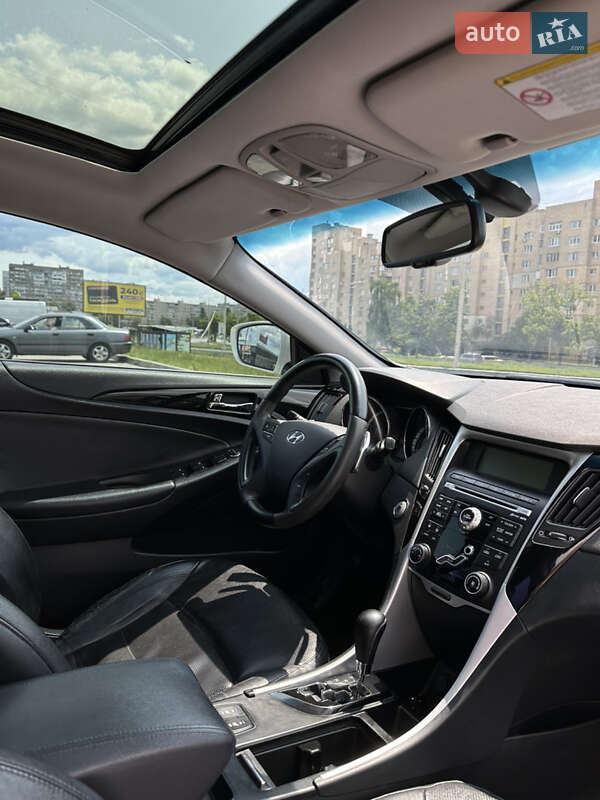 Седан Hyundai Sonata 2012 в Киеве