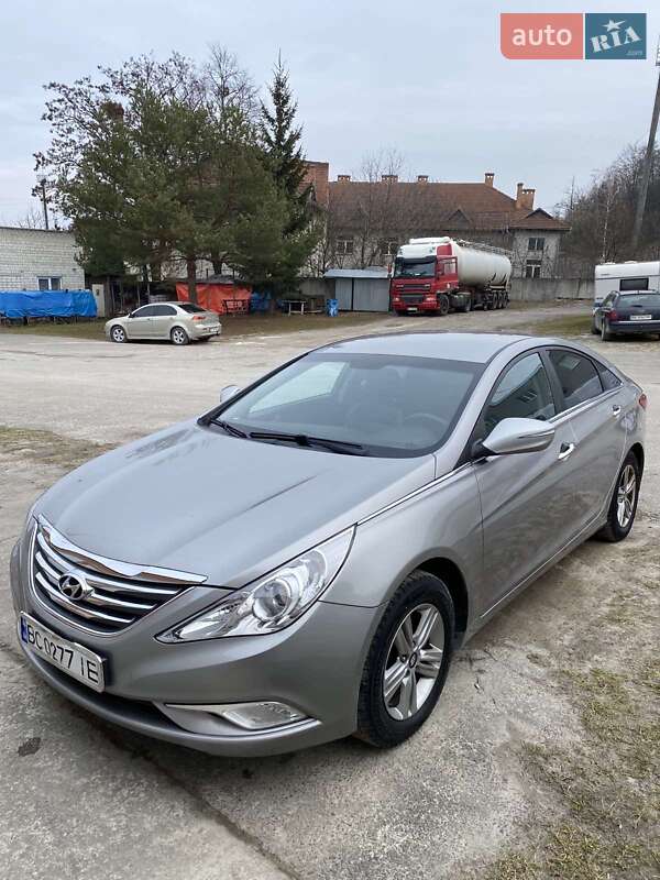 Седан Hyundai Sonata 2014 в Николаеве