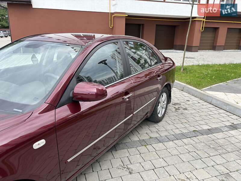 Седан Hyundai Sonata 2010 в Ивано-Франковске