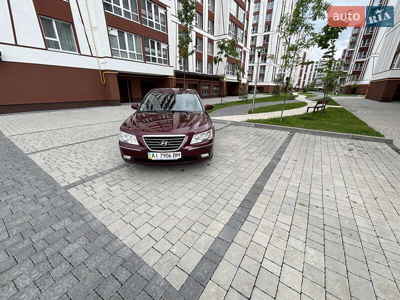 Седан Hyundai Sonata 2010 в Ивано-Франковске