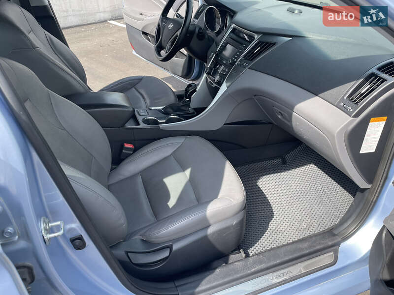 Седан Hyundai Sonata 2014 в Киеве